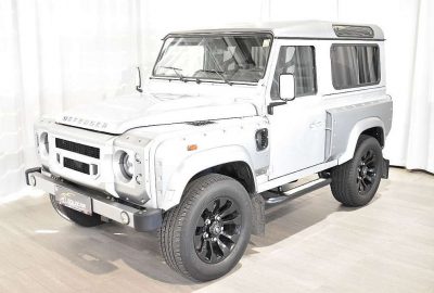 Land Rover Defender 90″ Station Wagon E 2,2 bei Czeczelits Automegastore in 